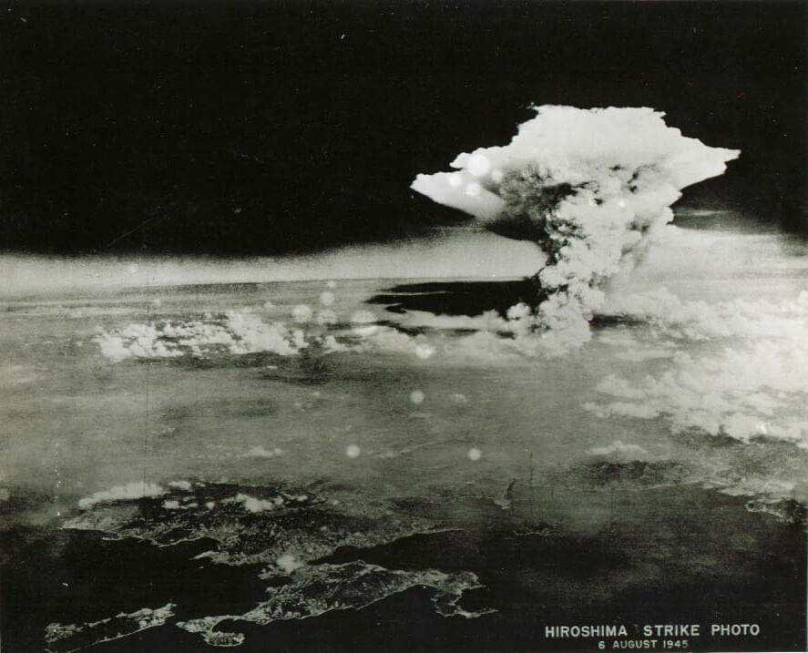 Agnieszka PAWNIK: Świat bez zbrojeń. Pokojowa Nagroda Nobla dla hibakusha, czyli ofiar ataków atomowych na Hiroszimę i Nagasaki