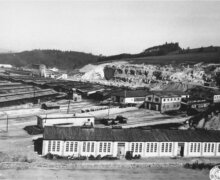 Józef ŻMIJ: Prochami zmarłych wysypywano esesmański plac sportowy. Wspomnienia z KL Gusen