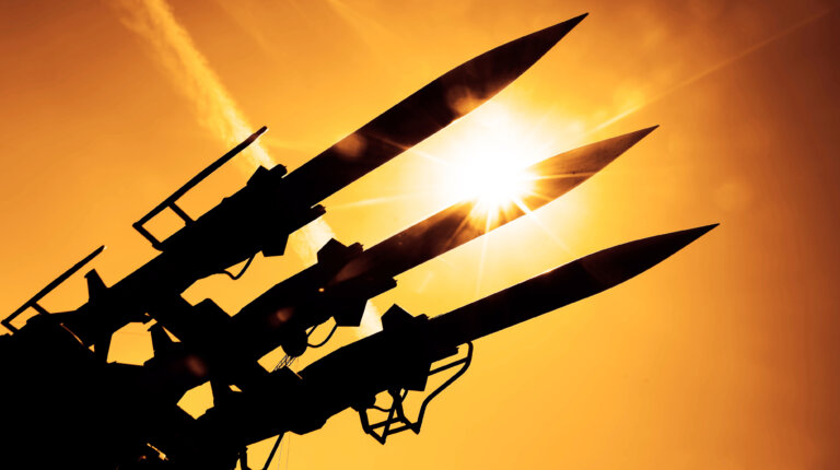 Nigel GOULD-DAVIES: Niezdarna dyplomacja rakietowa Zachodu