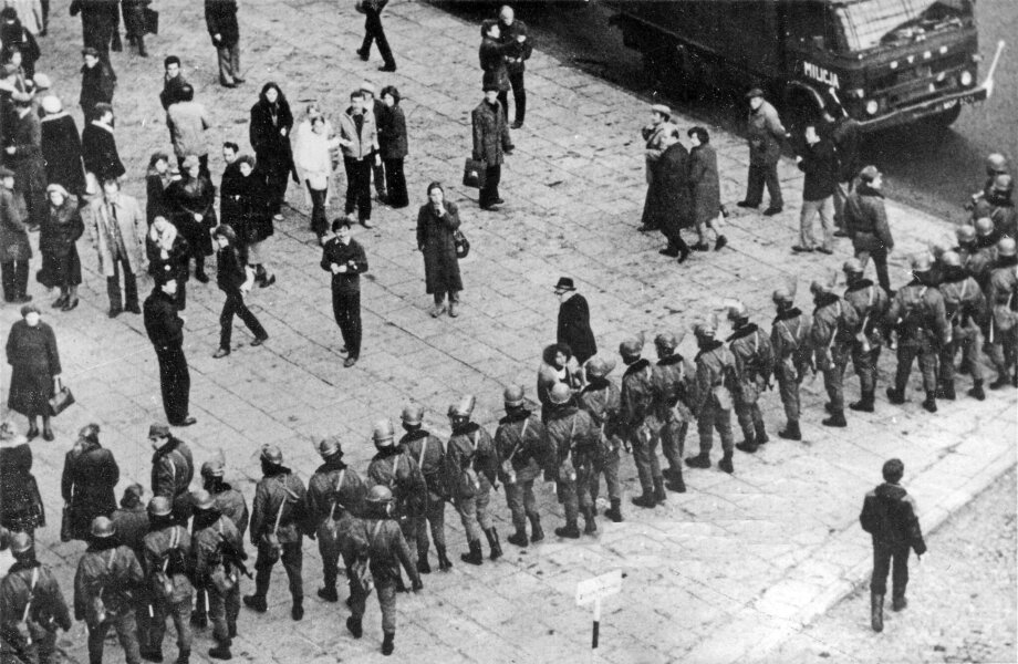 Zdjęcie okładkowe wpisu Prof. Wojciech POLAK: Polska przed 13 grudnia 1981. Przygotowania do wprowadzenia stanu wojennego