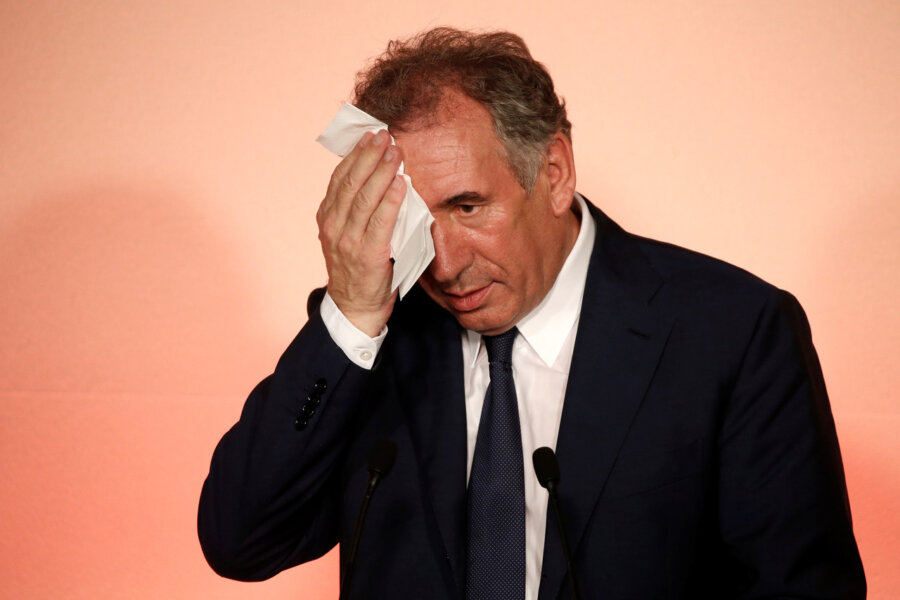 Zdjęcie okładkowe wpisu Nathaniel GARSTECKA: François Bayrou, przyznanie się Emmanuela Macrona do porażki