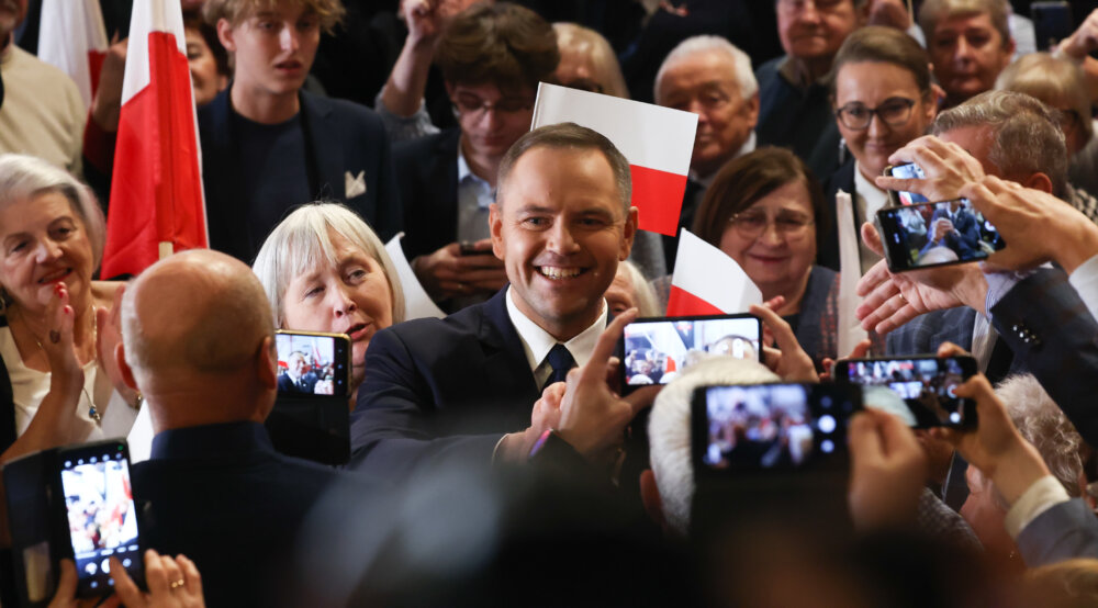 Zdjęcie okładkowe wpisu Piotr ZAREMBA: Karty rozdane