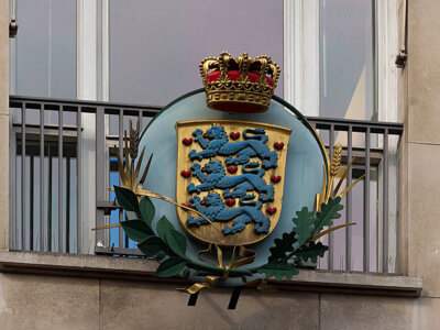 Po 600 latach z duńskiego herbu usunięto szwedzkie Trzy Korony