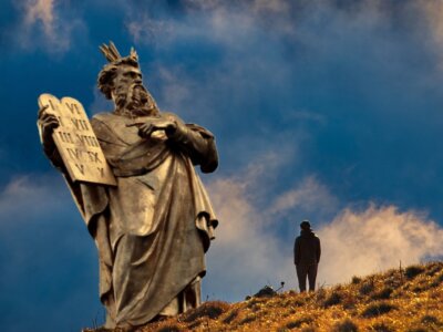 Prof. Robert PIŁAT: Esej o luksusie moralnym