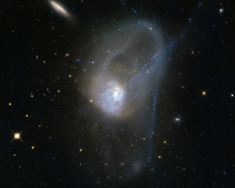 NGC 3921