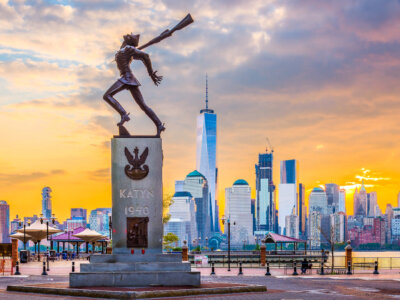 Karol POLEJOWSKI: Fałszowanie Katynia