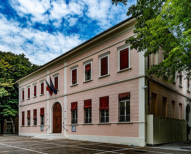 W Castenaso, małej miejscowości leżącej na przedpolach Bolonii, odsłonięto pamiątkową tablicę Pułku Ułanów Karpackich.