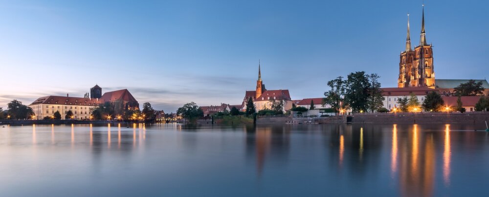 Zdjęcie okładkowe wpisu Jolanta PAWNIK: Wrocław – tysiąc lat z Odrą u boku