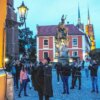 Jolanta PAWNIK: Wrocław – jedyne polskie miasto, w którym latarnie rozświetla prawdziwy latarnik