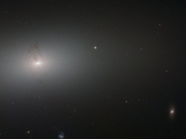 NGC 2768