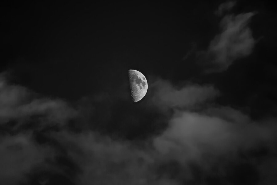 Nowe kosmiczne obserwatorium podczerwone rozpoczęło obserwacje naukowe - poinformowała NASA. Chodzi o teleskop SPHEREx, którego zadaniem będzie fotografowanie całego nieba.