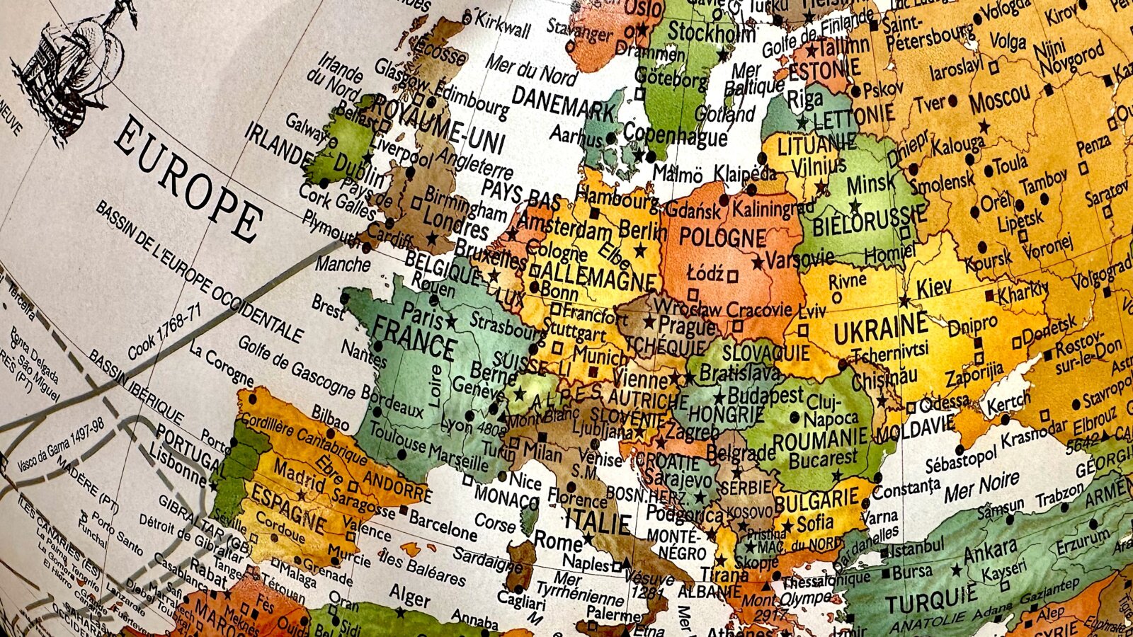 François HUGUENIN: Le problème posé par l’immigration en France est essentiellement dû à ce facteur religieux