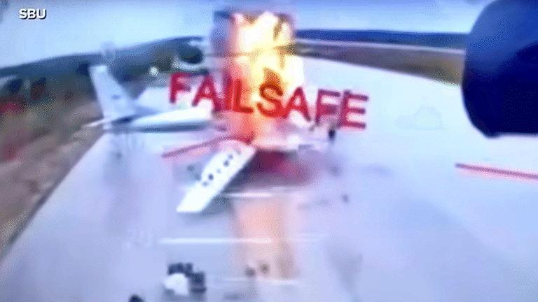 Edward LUCAS: Domek z kart. Jak Ukraina zaatakowała Rosję