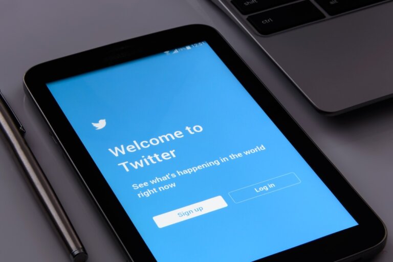 Na zamknięcie X a dokładniej na zablokowanie X/Twittera zdecydowała się Tanzania z powodu obecności treści pornograficznych - poinformował w rozmowie z lokalną stacją telewizyjną minister informacji Jerry Silaa.
