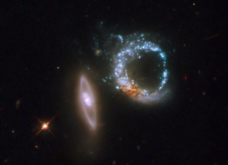 Arp 147