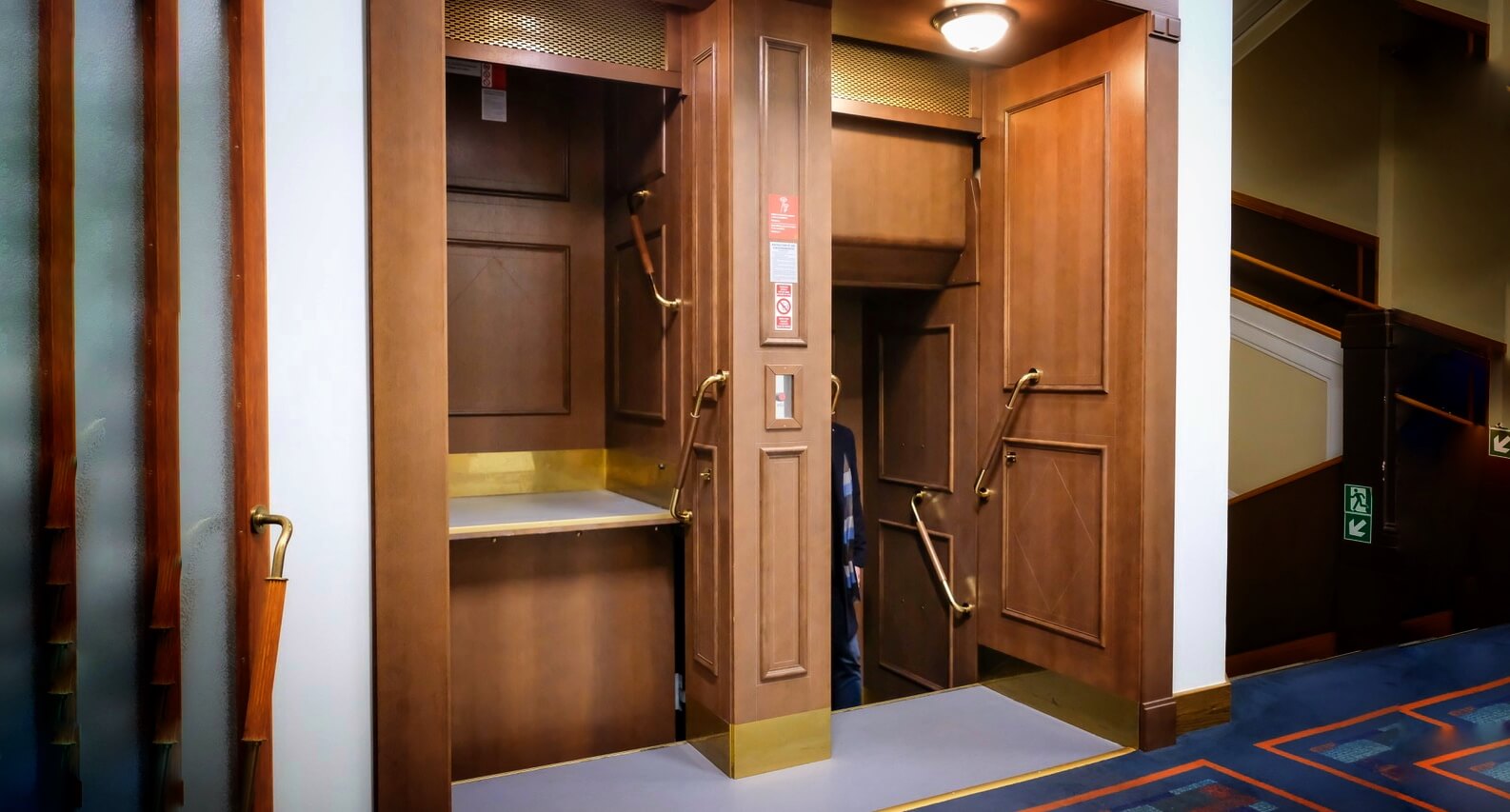 Jolanta PAWNIK: A leap into the past – the Wrocław lift that never stops