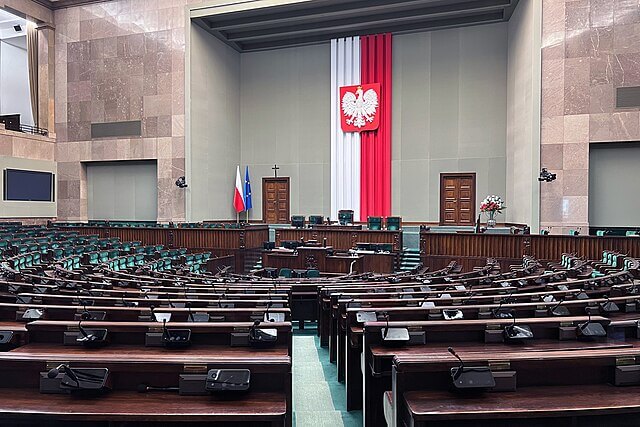 Wystawa IPN „I nigdy nie wrócili do domu. Alfabet Obławy Augustowskiej”, której celem jest „przypomnienie tragicznych losów ofiar Obławy Augustowskiej oraz oddanie im czci”, zostanie otwarta w holu głównym gmachu Sejmu.