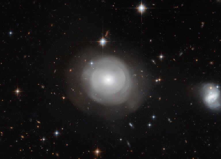 ESO 381-12