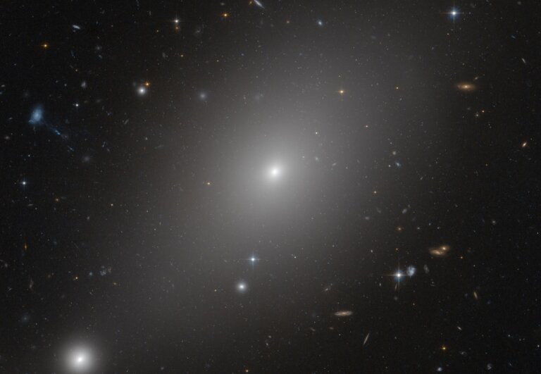 ESO 306-17