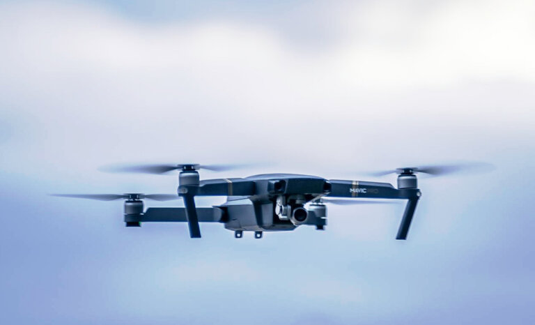 mur dronowy dron