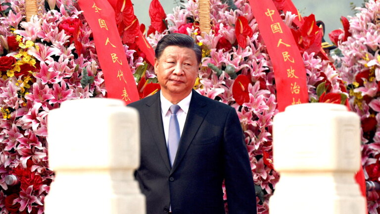 Chiny, a dokładnie przywódca Xi Jinping zaapelował podczas spotkania w Pekinie z przewodniczącymi Rady Europejskiej - Antonio Costą i Komisji Europejskiej - Ursulą von der Leyen o dokonanie „właściwego wyboru strategicznego”. Costa zwrócił się do Xi z apelem o „konkretny postęp” w kwestiach handlowych i wywarcie wpływu na Rosję w celu zakończenia wojny z Ukrainą.