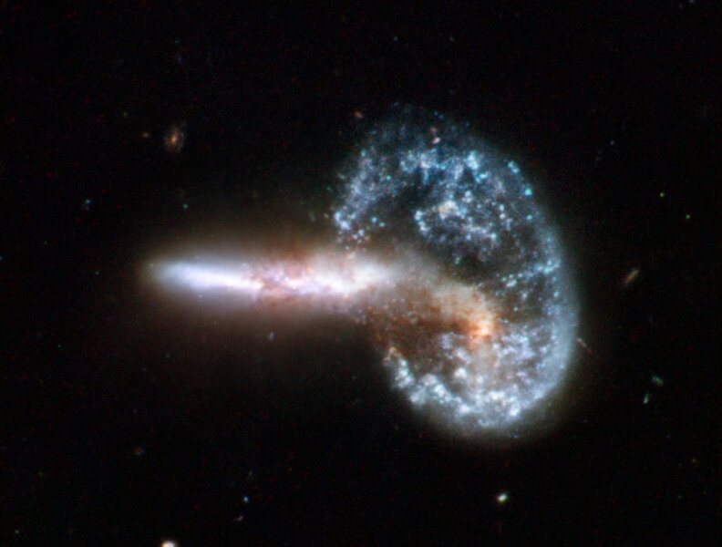 Zdjęcie okładkowe wpisu Astronomowie uchwycili kolizje galaktyk znaną jako Obiekt Mayalla