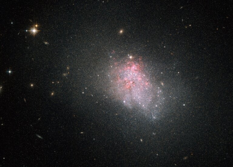 ngc 3738