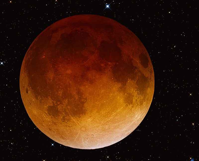 Całkowite zaćmienie Księżyca. Kiedy i jak obserwować?