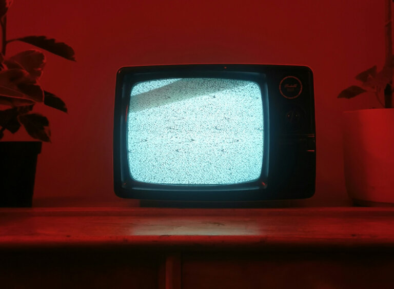 oglądanie wiadomości TV
