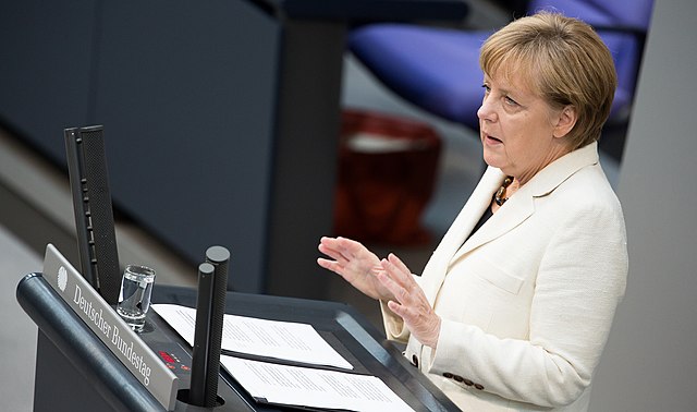 Kanclerz Merkel namawiała Ukraińców, aby się poddali [Die Welt]