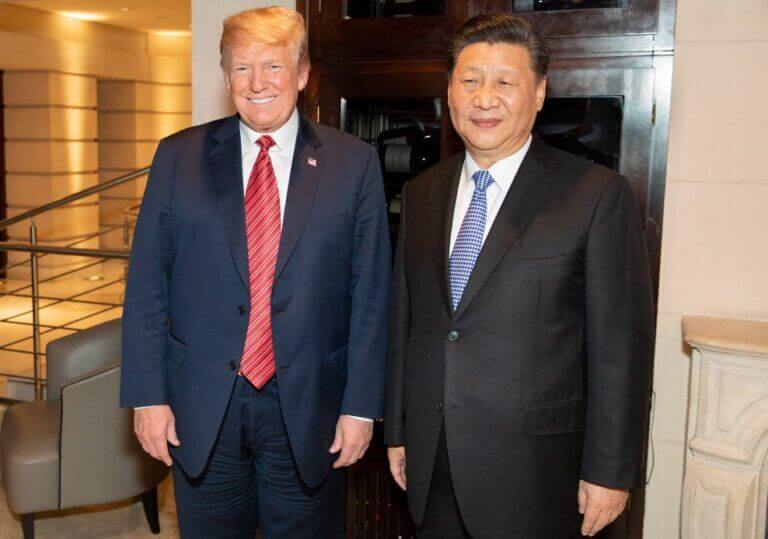 Donald Trump odpowiada Chinom