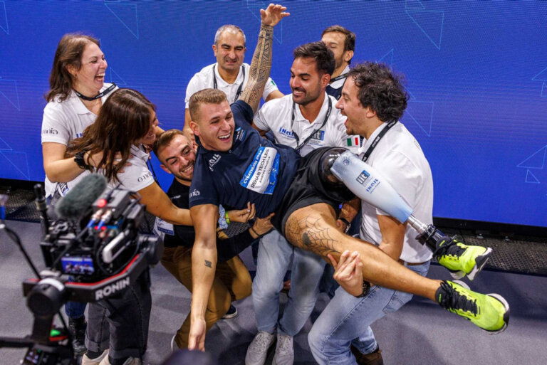 wynalazki dla niepełnosprawnych bioniczna noga