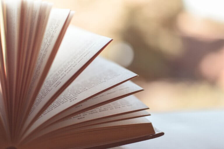 Literacka nagroda Nobla przyznawana jest od 124 lat. Cztery razy wyróżniono nią dwie osoby jednocześnie, a siedem razy w ogóle nie wyłoniono laureata. Wśród 121 nagrodzonych pisarzy znalazło się 18 kobiet.