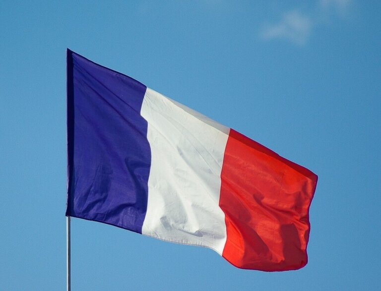 Francuska armia musi byś przygotowana na szok związany z działaniami Rosji za trzy lub cztery lata - powiedział szef sztabu generalnego Francji gen. Fabien Mandon. Jego zdaniem istnieją także inne zagrożenia, jak chociażby terroryzm na Bliskim Wschodzie.