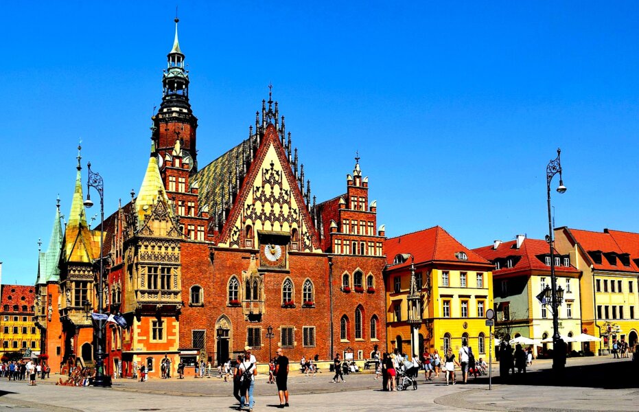 Zdjęcie okładkowe wpisu Jolanta PAWNIK: Ratusz, który najlepiej zna historię Wrocławia