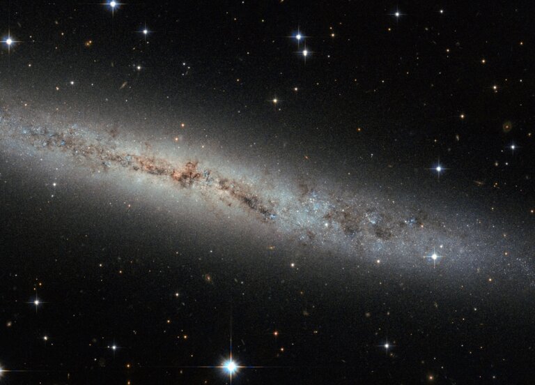 Astronomowie uchwycili galaktykę spiralną w gwiazdozbiorze Pompy