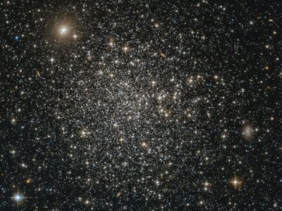 Naukowcy uchwycili niezwykłą gromadę otwartą w Małym Obłoku Magellana