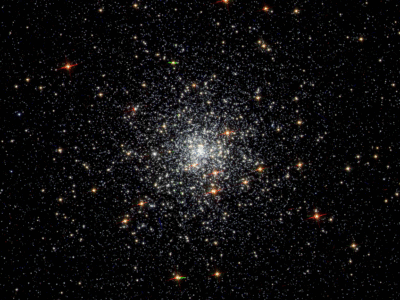 Teleskop Hubble'a wykonał obserwacje gromady kulistej w gwiazdozbiorze Strzelca