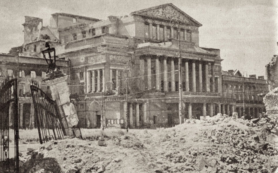 Zdjęcie okładkowe wpisu Prof. Jerzy MIZIOŁEK: Panteon teatrów i jego potrójny listopadowy jubileusz