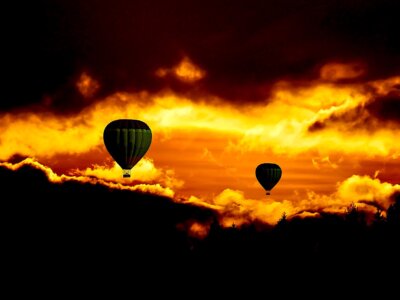 Edward LUCAS: Historia z balonem, czyli jak nas uziemiono