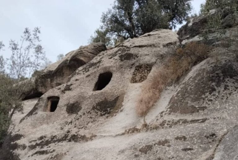 tajemnicze miejsce kultu