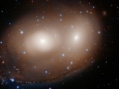 Astronomowie uchwycili kolizję galaktyk w gwiazdozbiorze Wielkiego Psa 