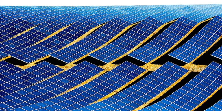 Prof. Ziemowit Miłosz MALECHA: Czy OZE są naprawdę tanie? Rola kosztów systemowych w ocenie pogodozależnej energetyki odnawialnej