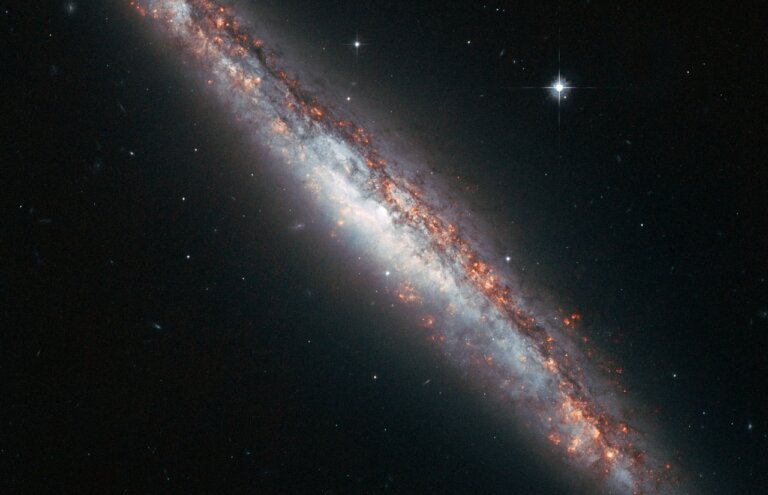NGC 5775