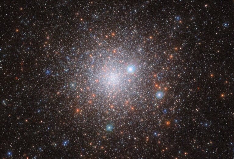 Astronomowie wykonali obserwacje gromady kulistej w gwiazdozbiorze Złotej Ryby