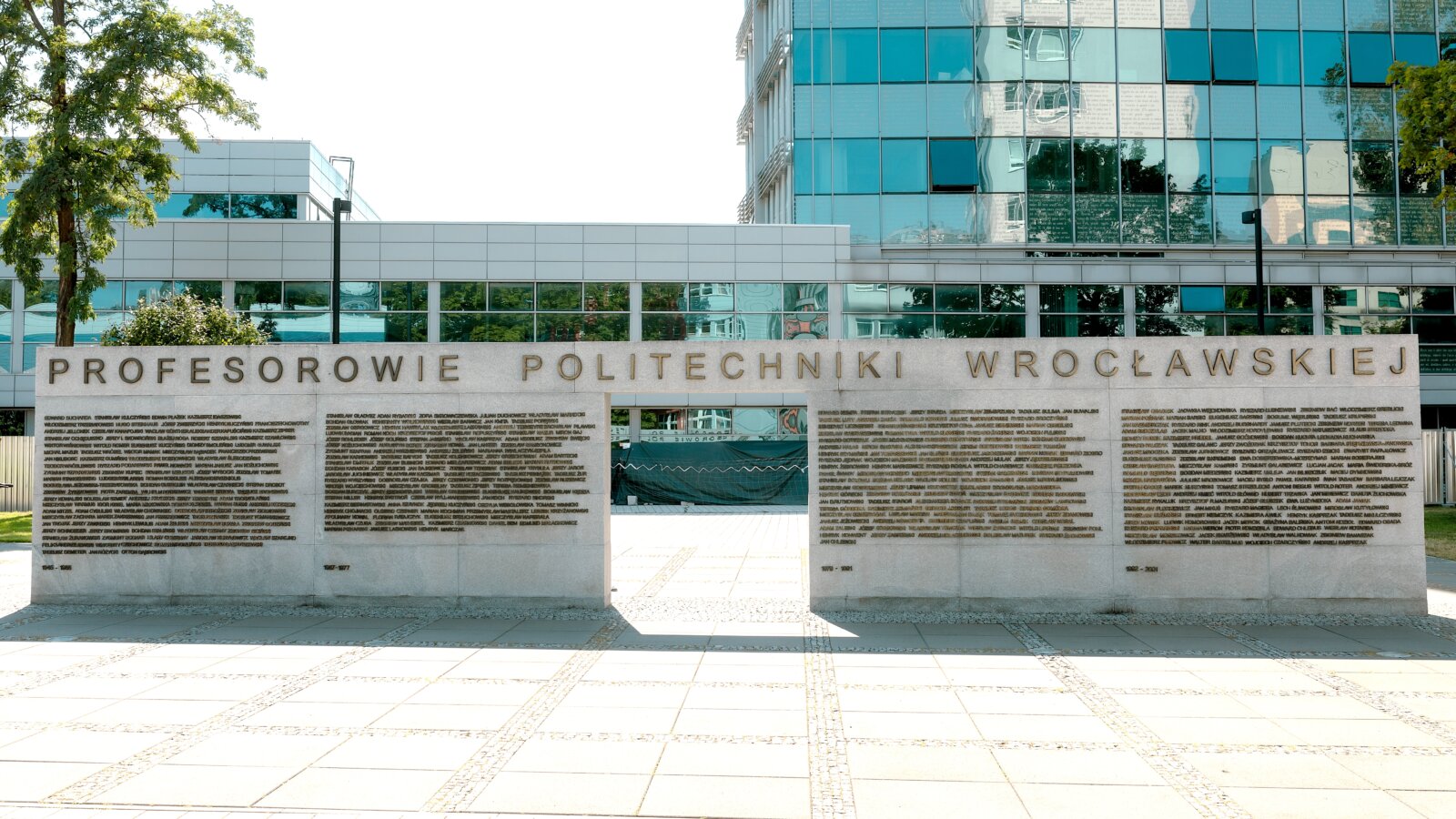 Michał KŁOSOWSKI: Miasto, które odziedziczyło logikę