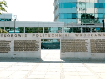 Michał KŁOSOWSKI: Miasto, które odziedziczyło logikę