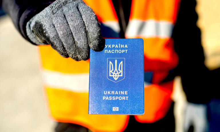 Jak Ukraińcy wpływają na polski rynek pracy?