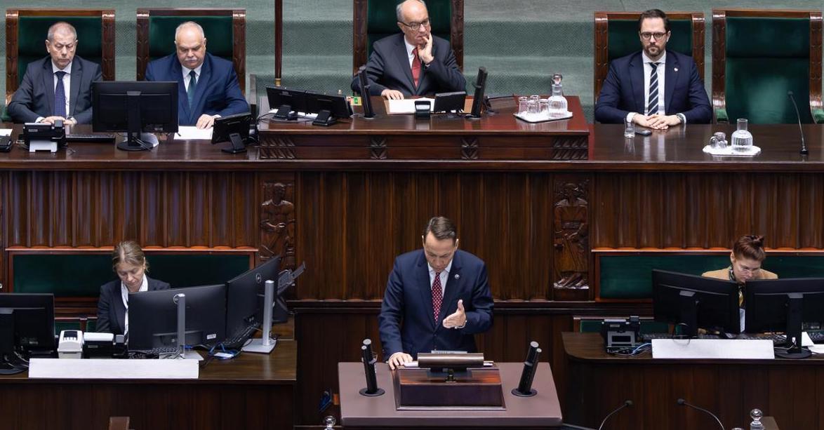 Radosław SIKORSKI: Historia wrzuca nas na głęboką wodę