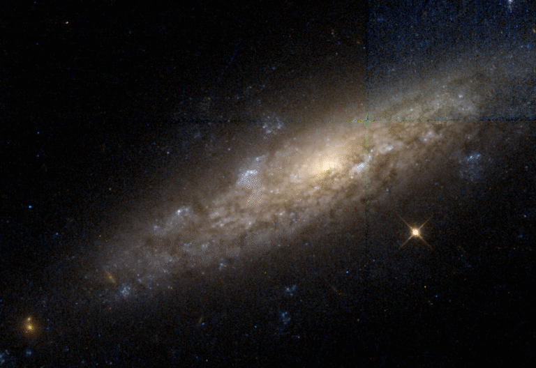 Teleskop Hubble'a zobrazował galaktykę spiralną w gwiazdozbiorze Lwa